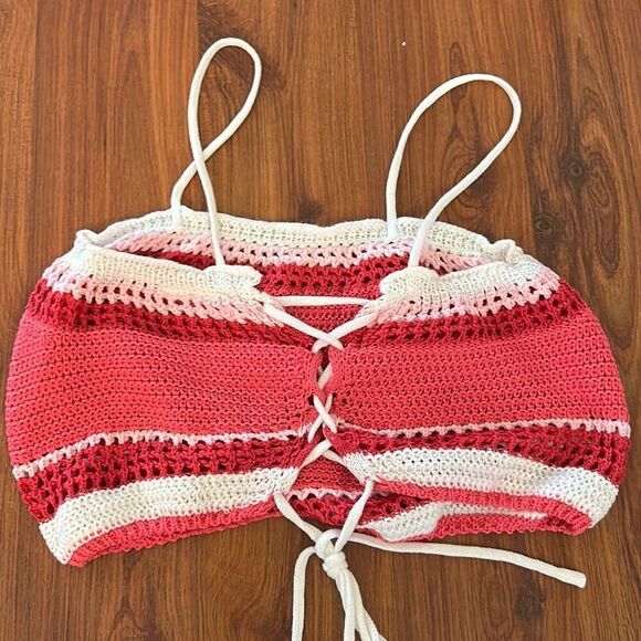 SHEIN Pink fuchsia and white crochet cropped top s - Picture 3 of 3